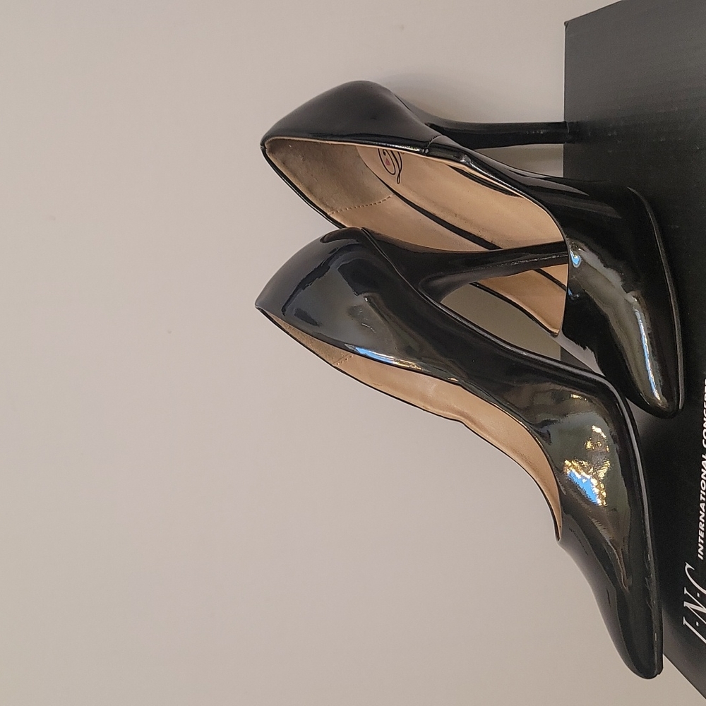 Patent black shoes